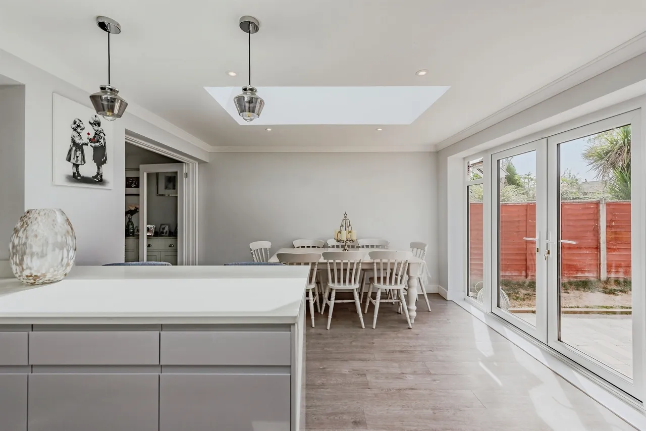 Sangers Drive, Horley, RH6, photo 5