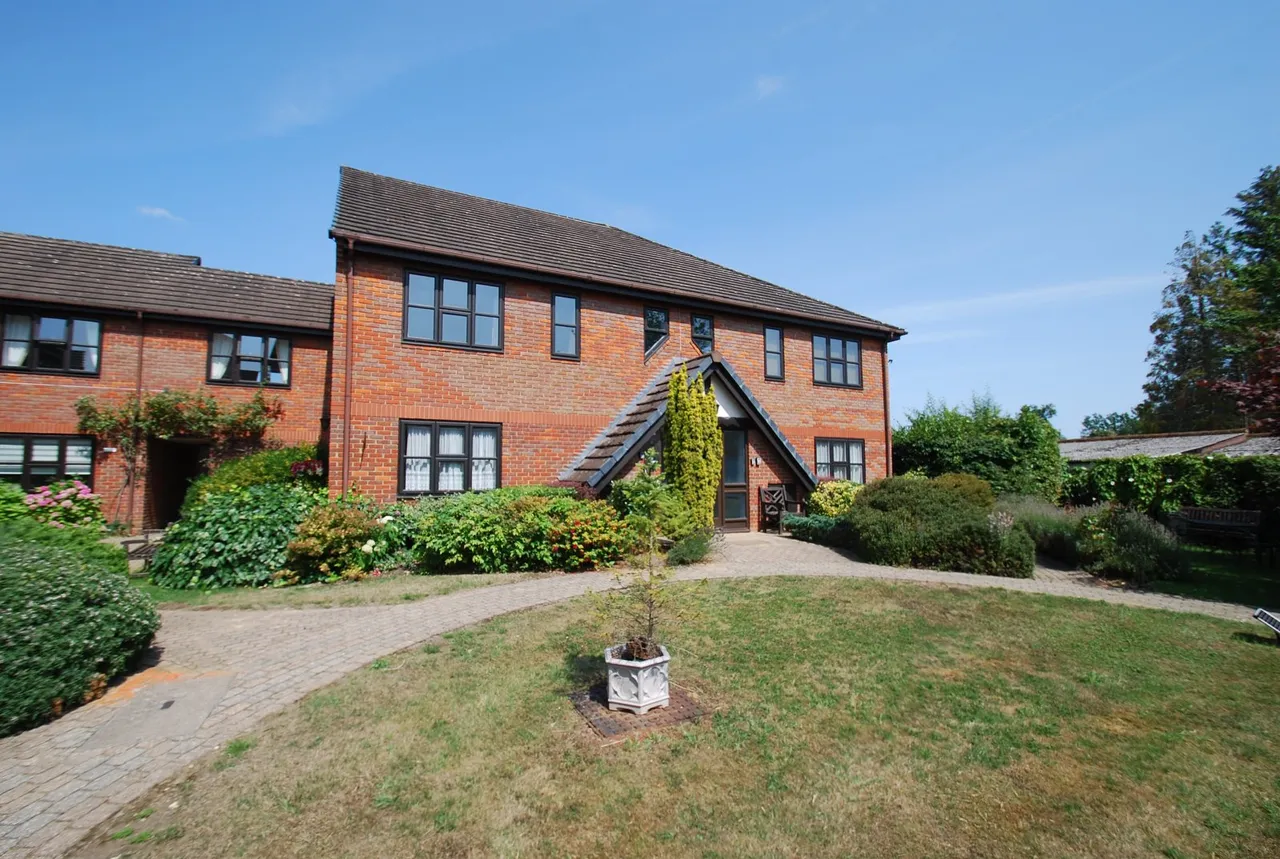 2 bed maxwell road, beaconsfield, buckinghamshire,hp9 for sale, Maxwell Road, Beaconsfield, HP9