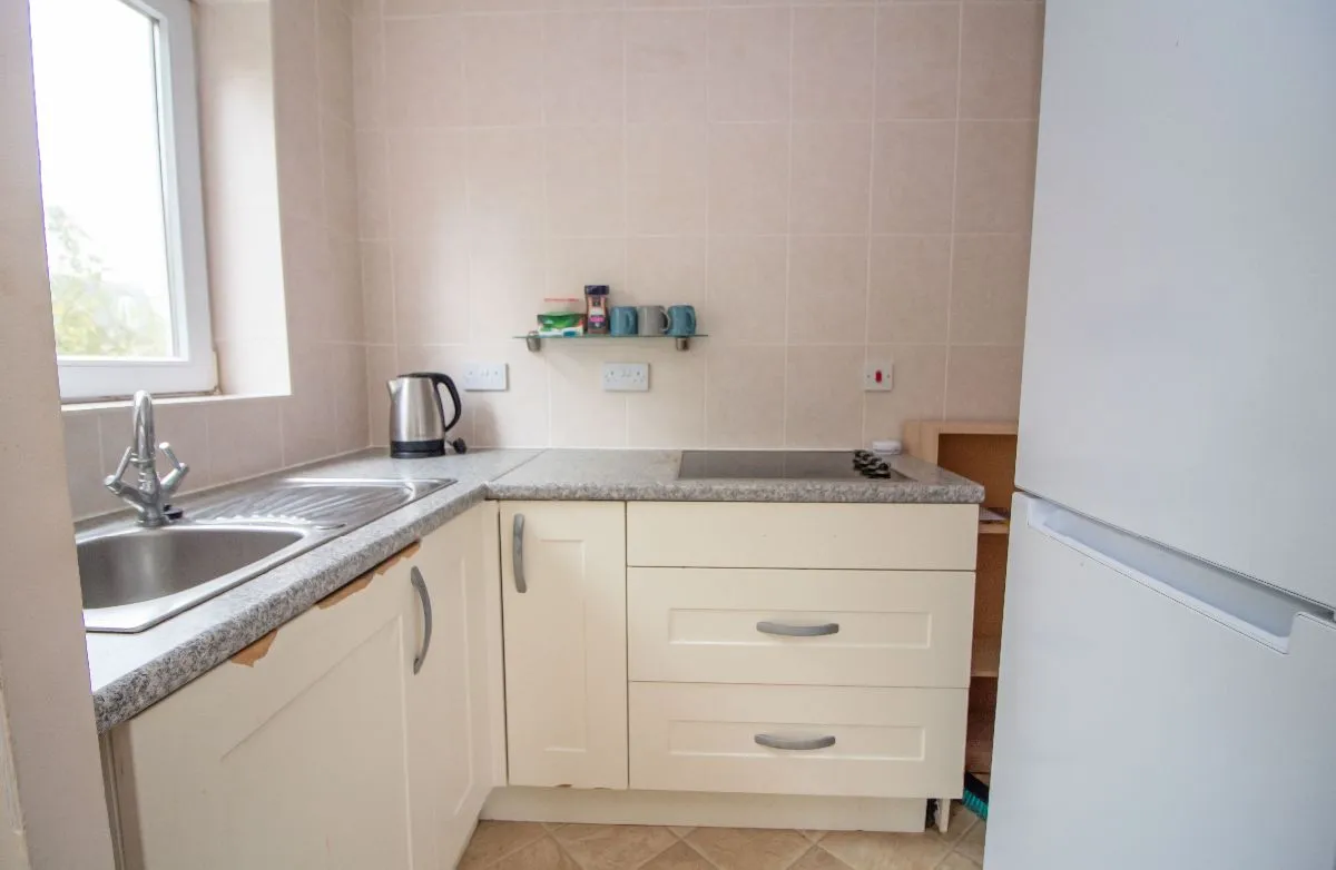 Hulbert Road, Waterlooville, PO7 7JY, photo 3