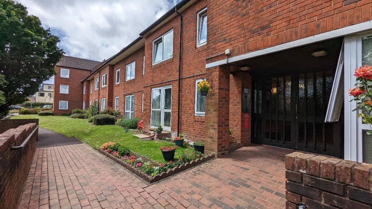 Hulbert Road, Waterlooville, PO7 7JY, photo 16