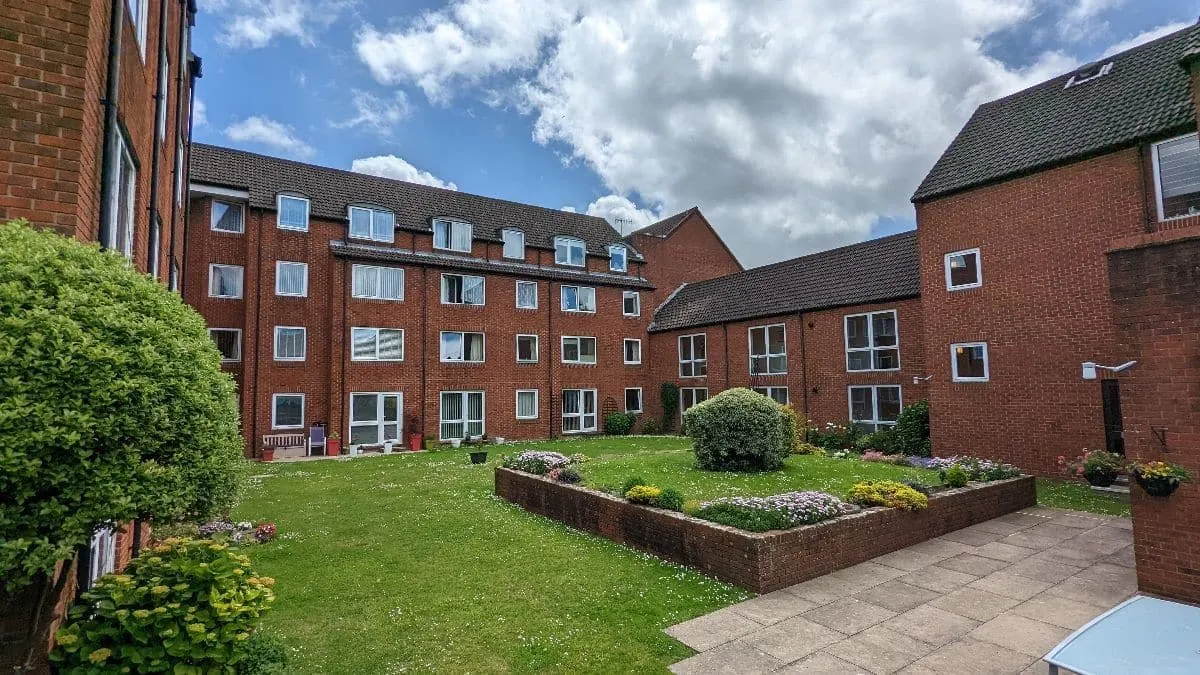 Hulbert Road, Waterlooville, PO7 7JY, photo 8