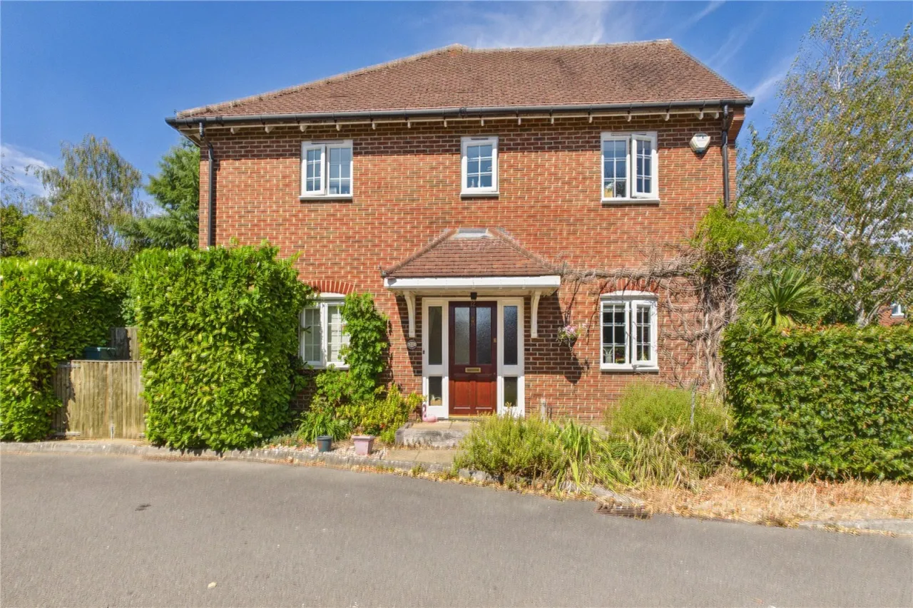 3 bed house for sale, Morrison Close, Upper Basildon, RG8