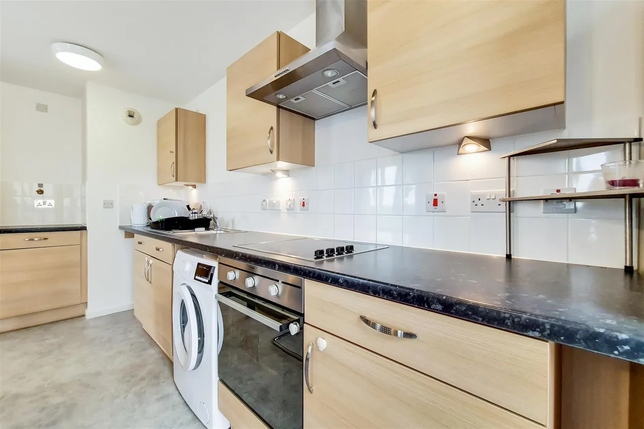 Abbey Road, Barking, IG11, photo 2