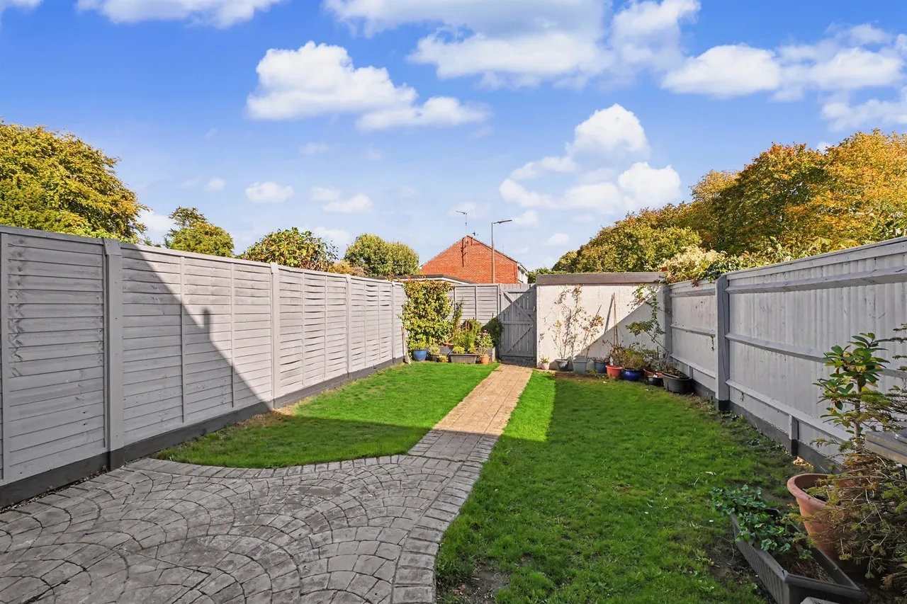 Faversham Close, Tring, HP23, photo 18
