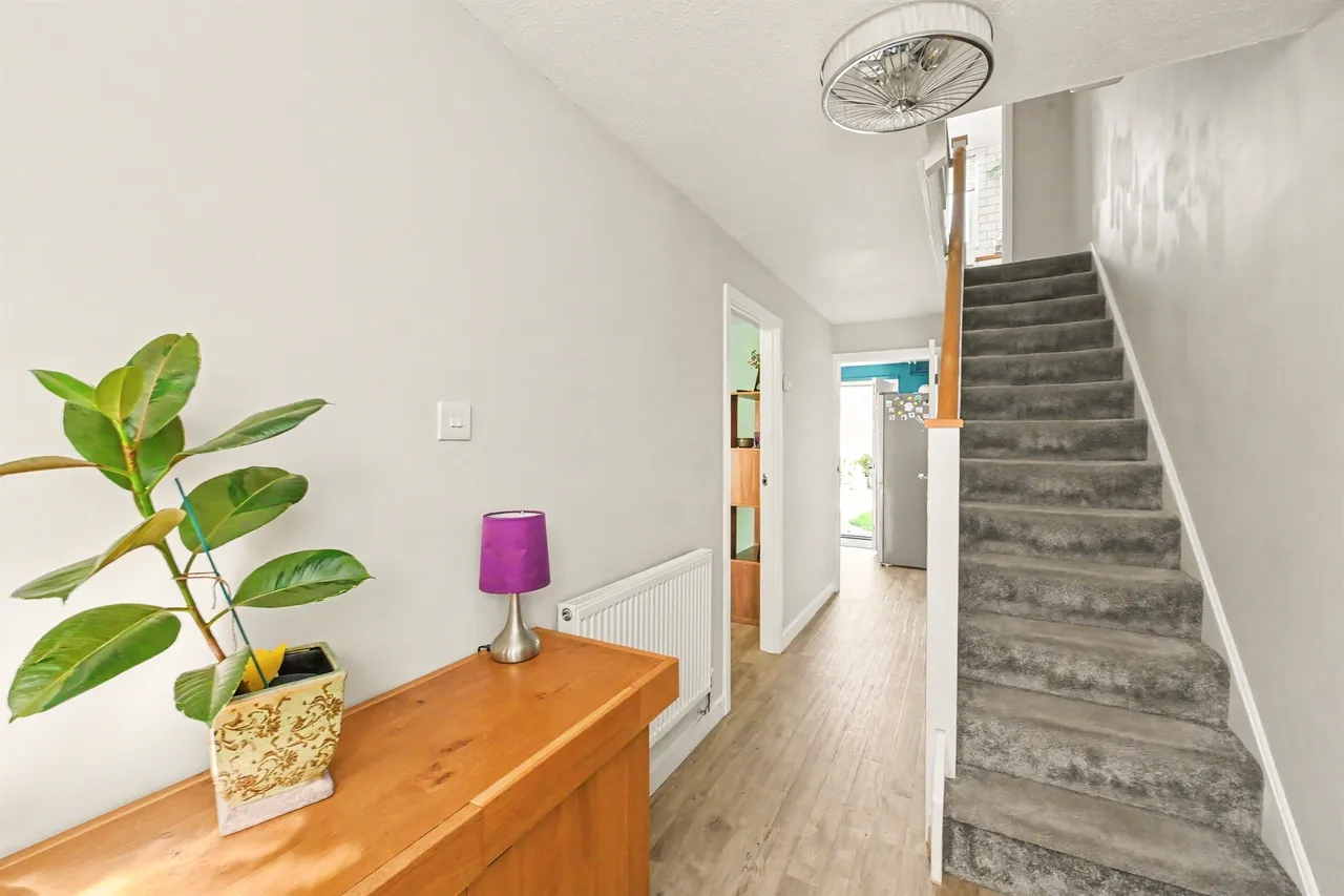 Faversham Close, Tring, HP23, photo 9