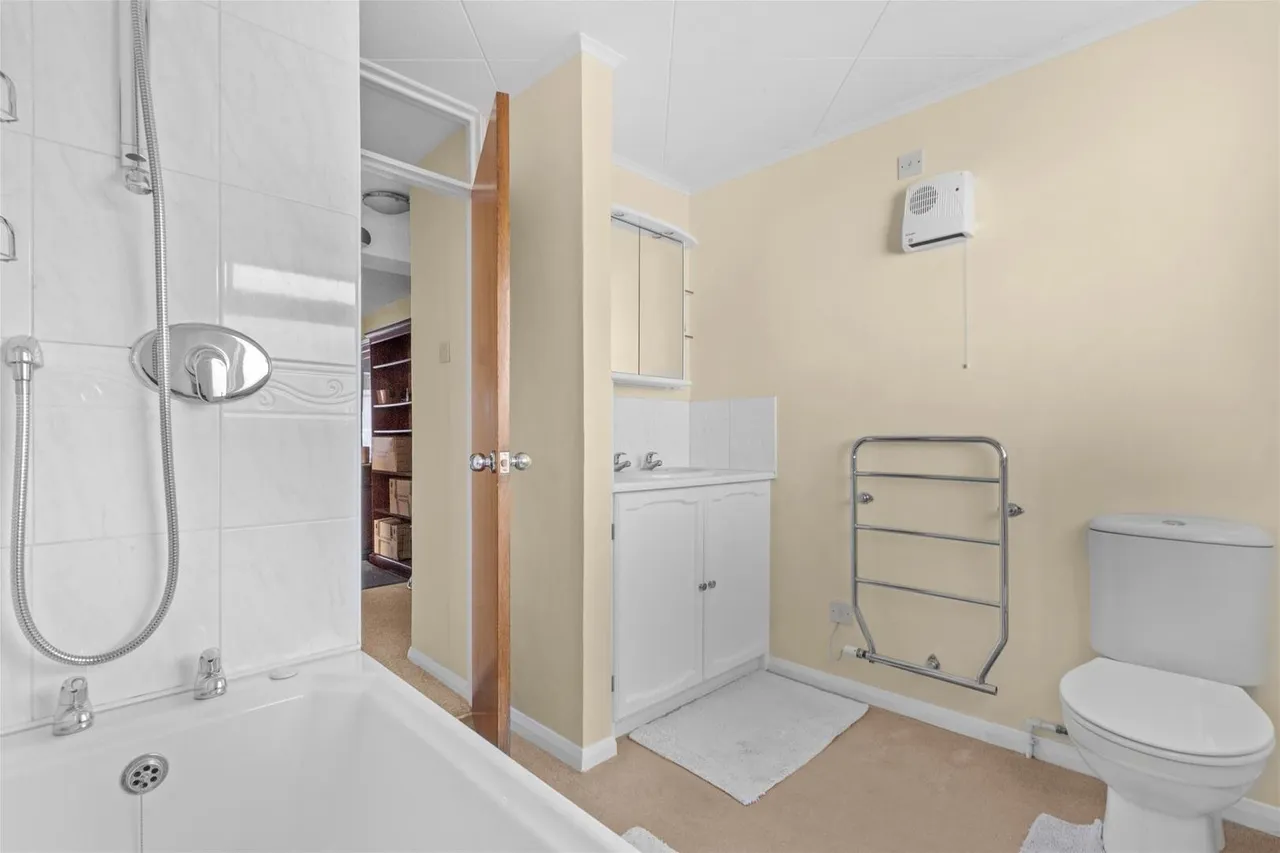 Inkerman Drive, Hazlemere, HP15, photo 16