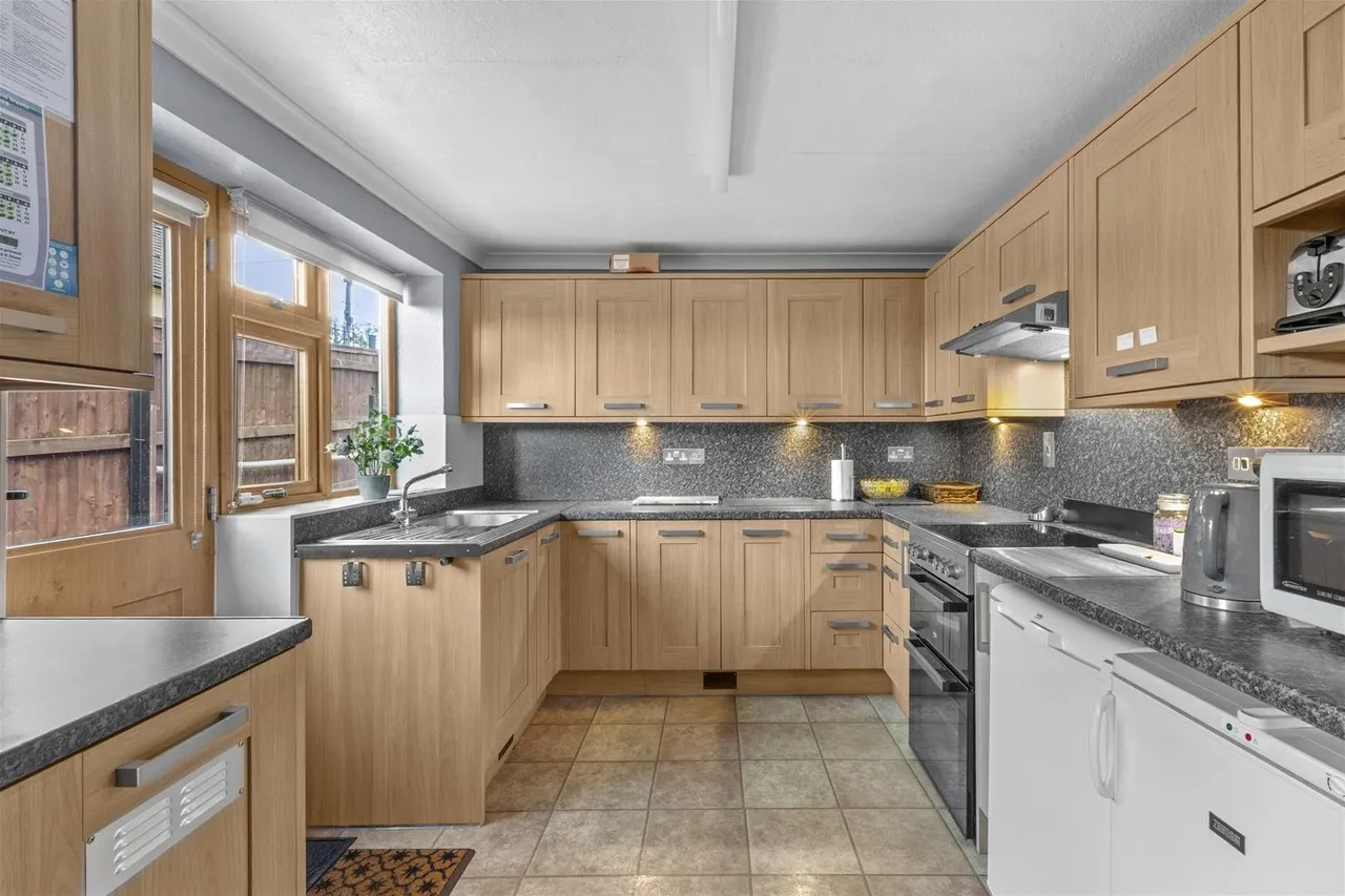 Inkerman Drive, Hazlemere, HP15, photo 10