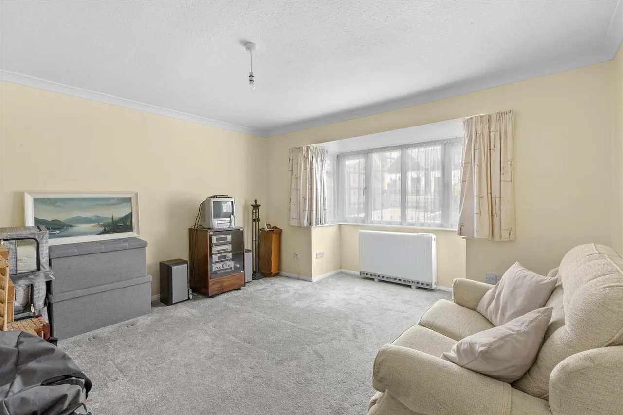 Inkerman Drive, Hazlemere, HP15, photo 3