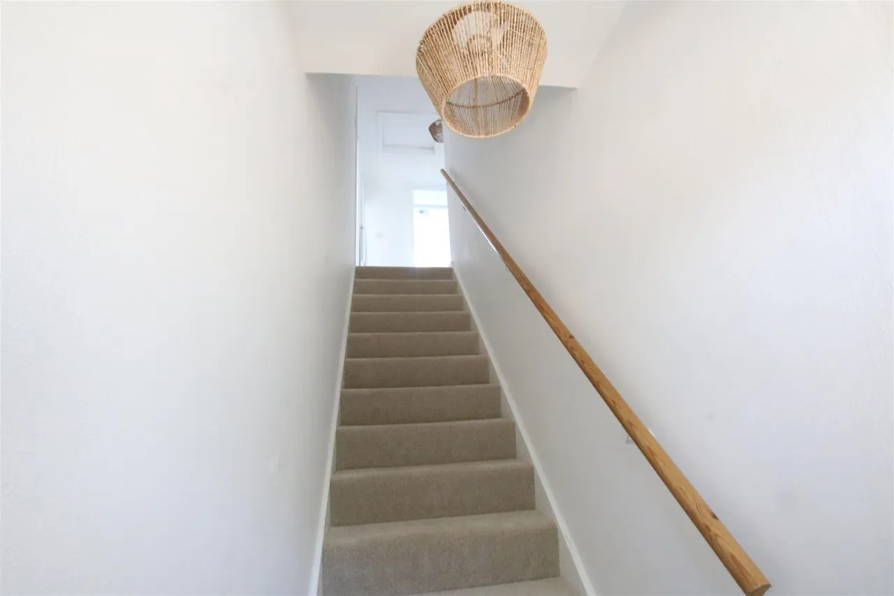 Windfield, Leatherhead, KT22, photo 10