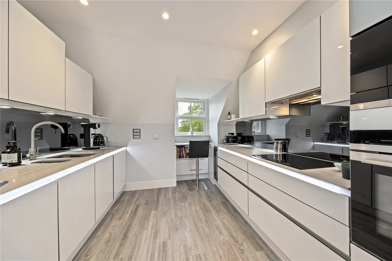 Sheen Road, Richmond, TW10, photo 2