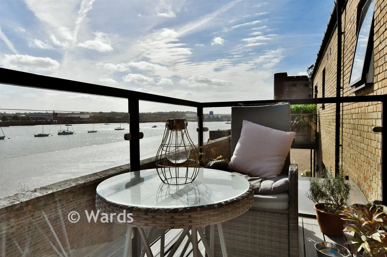 Upnor Road, Lower Upnor, ME2, photo 8