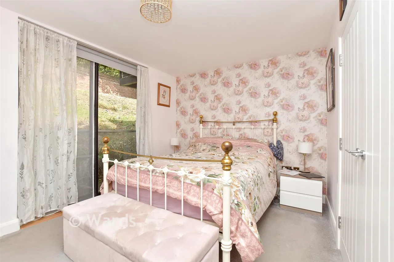 Upnor Road, Lower Upnor, ME2, photo 5