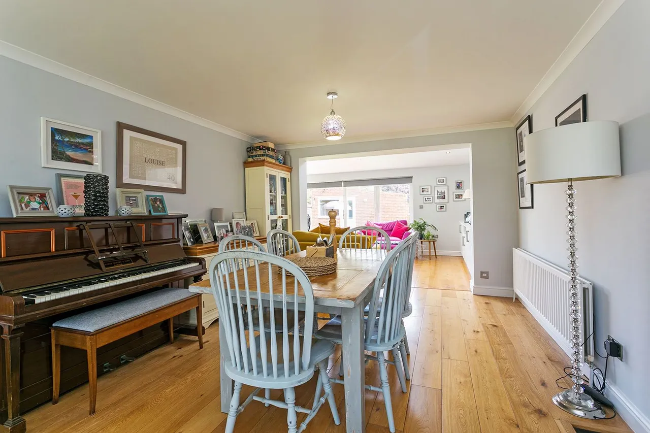 Cranbrook Drive, Maidenhead, Berkshire, photo 17
