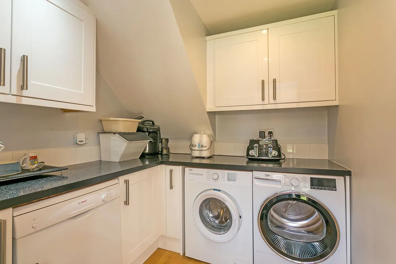 Cranbrook Drive, Maidenhead, Berkshire, photo 12