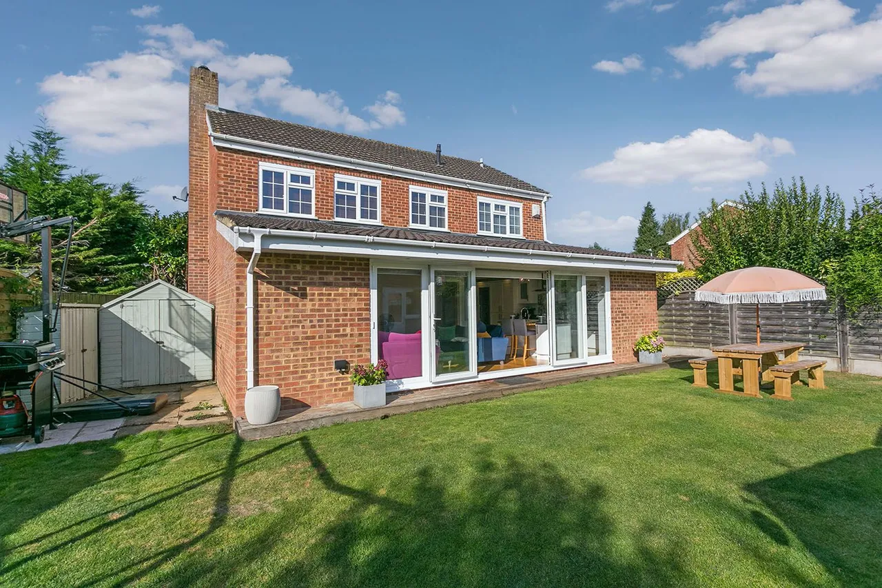 Cranbrook Drive, Maidenhead, Berkshire, photo 3