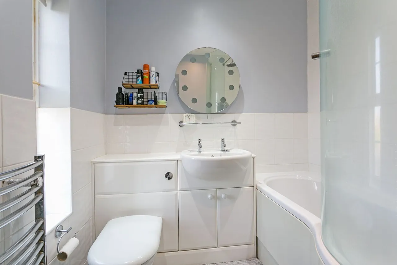 Cranbrook Drive, Maidenhead, Berkshire, photo 21