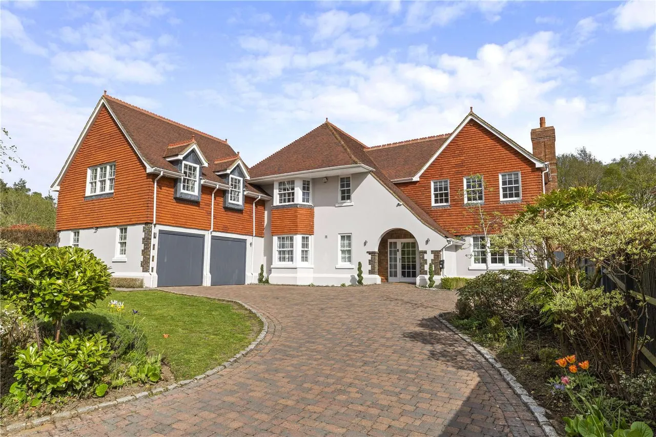 5 bed house for sale, Gorse Lane, Chobham, GU24