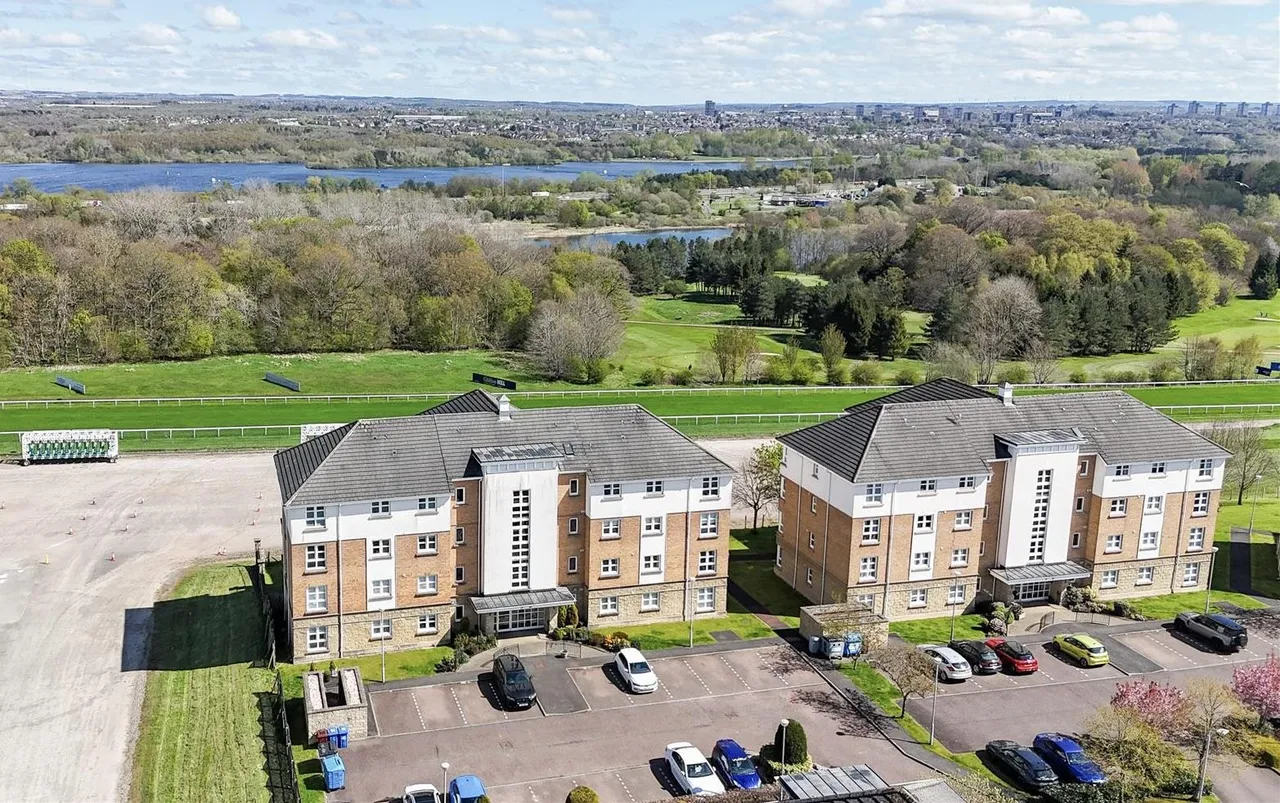 2 bed flat for sale — The Paddock, Hamilton, ML3 0RF