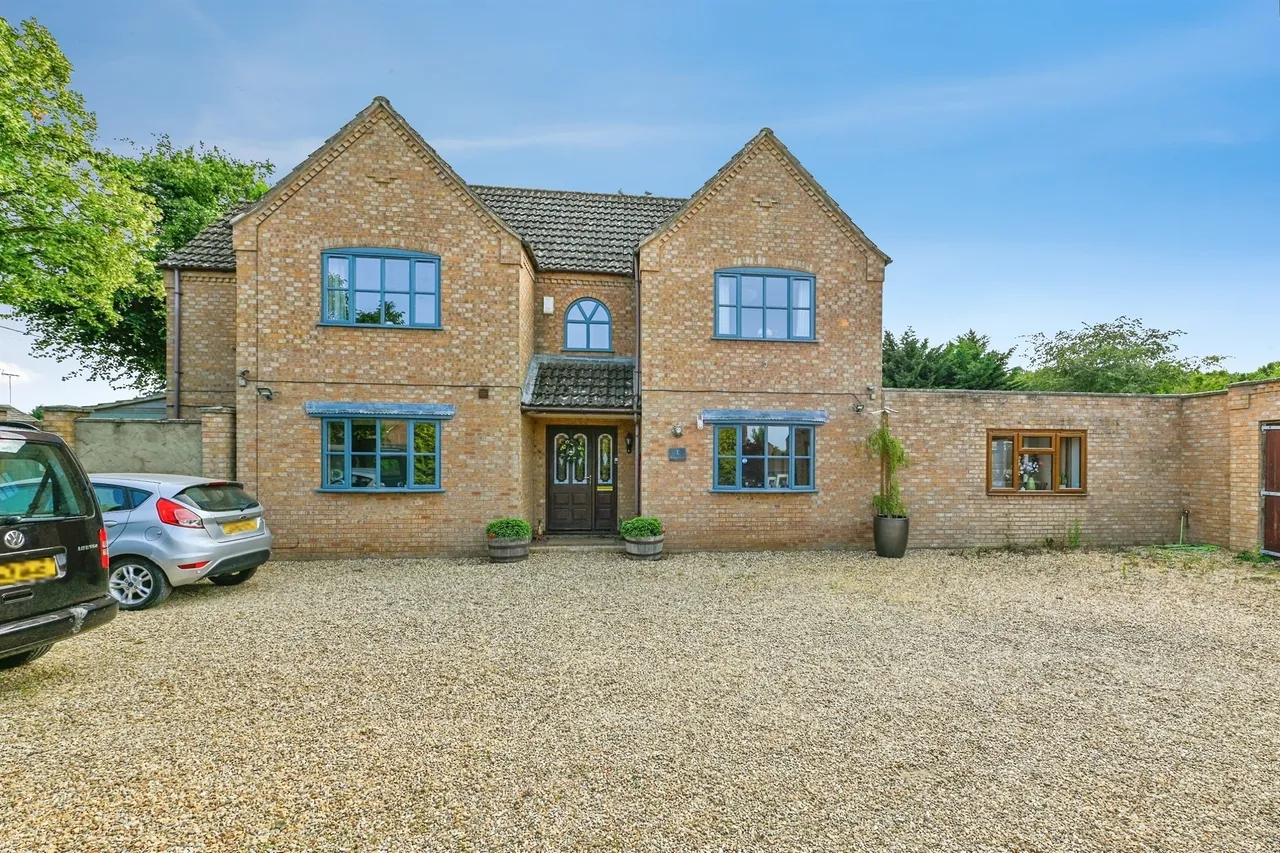 4 bed house for sale, Walton Road, Wisbech, PE14