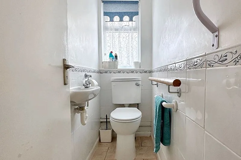 Ditchling Crescent, Brighton BN1 8GD, photo 15