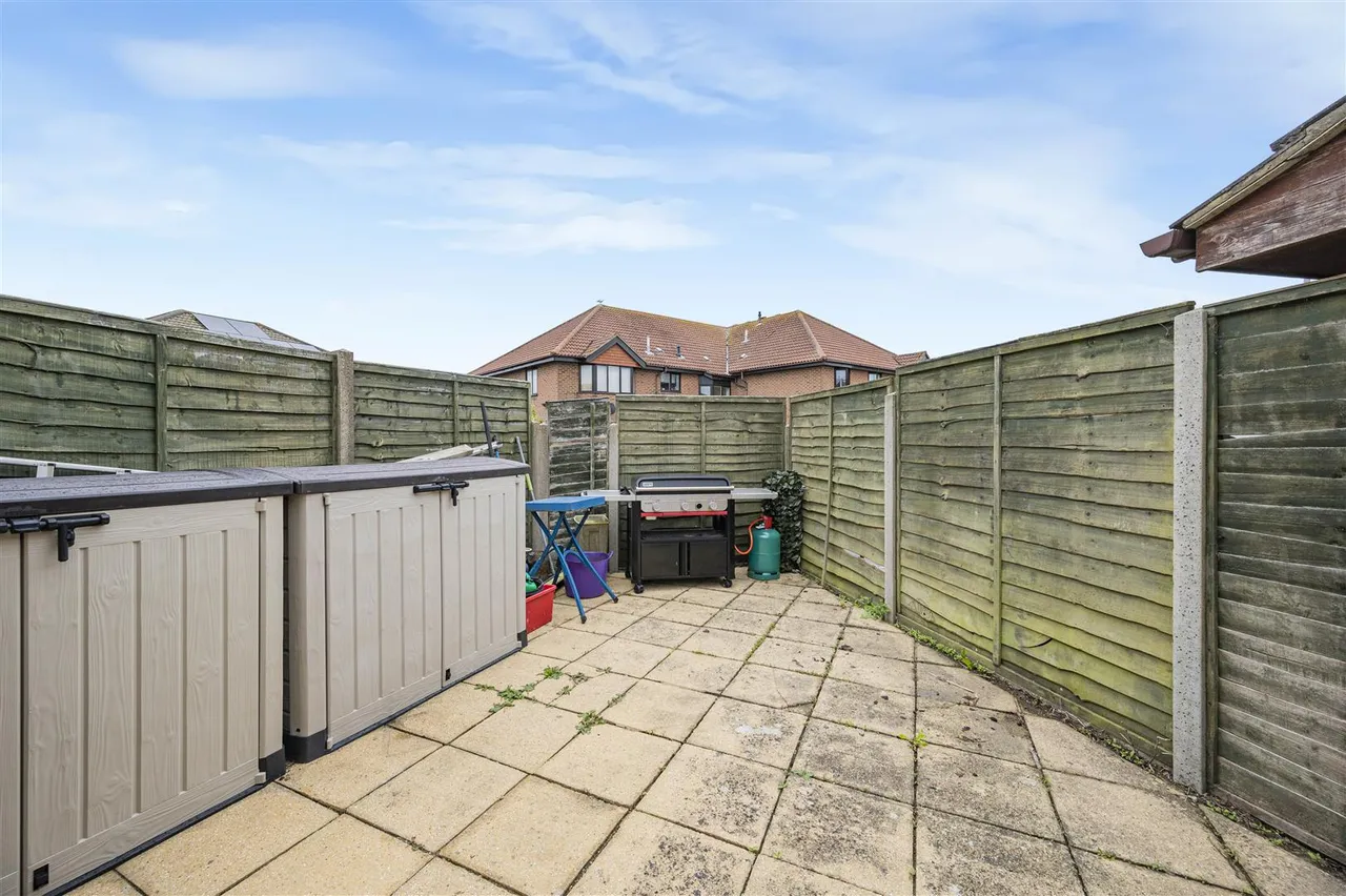 Canada Close, Telscombe Cliffs, photo 36