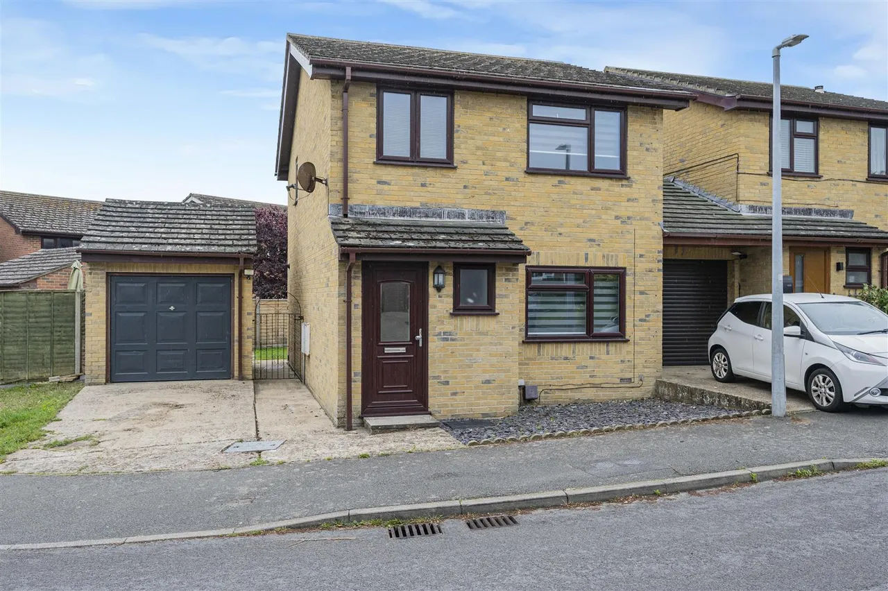 Canada Close, Telscombe Cliffs, photo 35