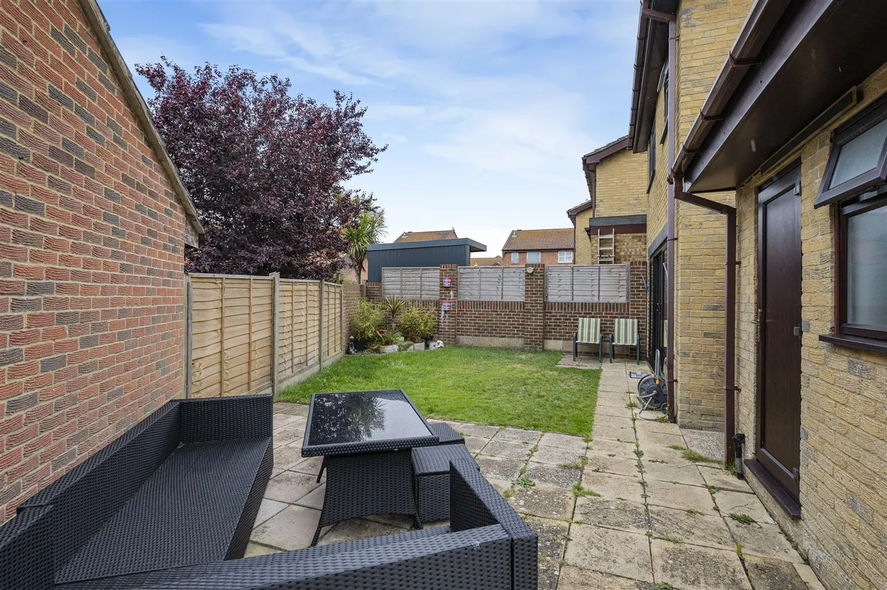 Canada Close, Telscombe Cliffs, photo 14