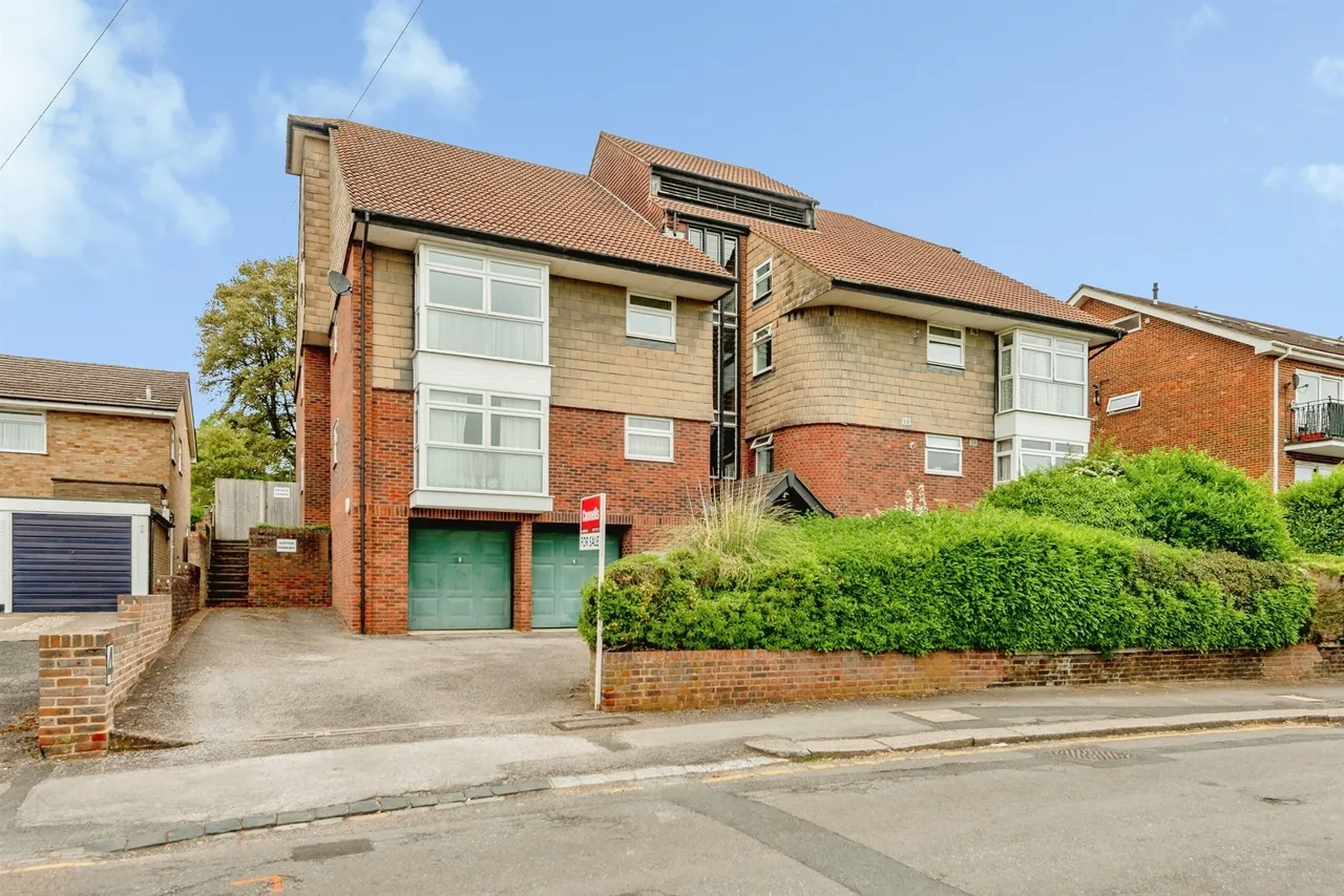 1 bed retirement property for sale — Oxford Road, Redhill