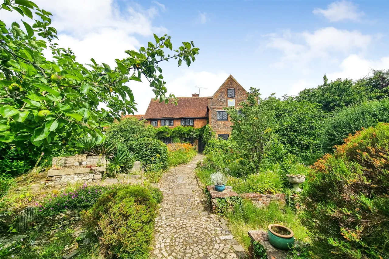 5 bed house for sale — Ash Street, Ash, Guildford, Surrey, GU12 6LF