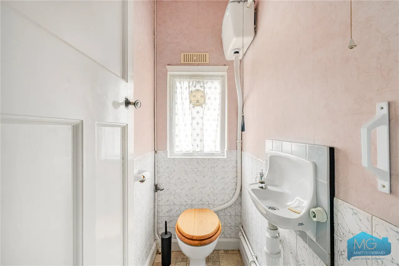 Lyndhurst Gardens, London, N3, photo 6