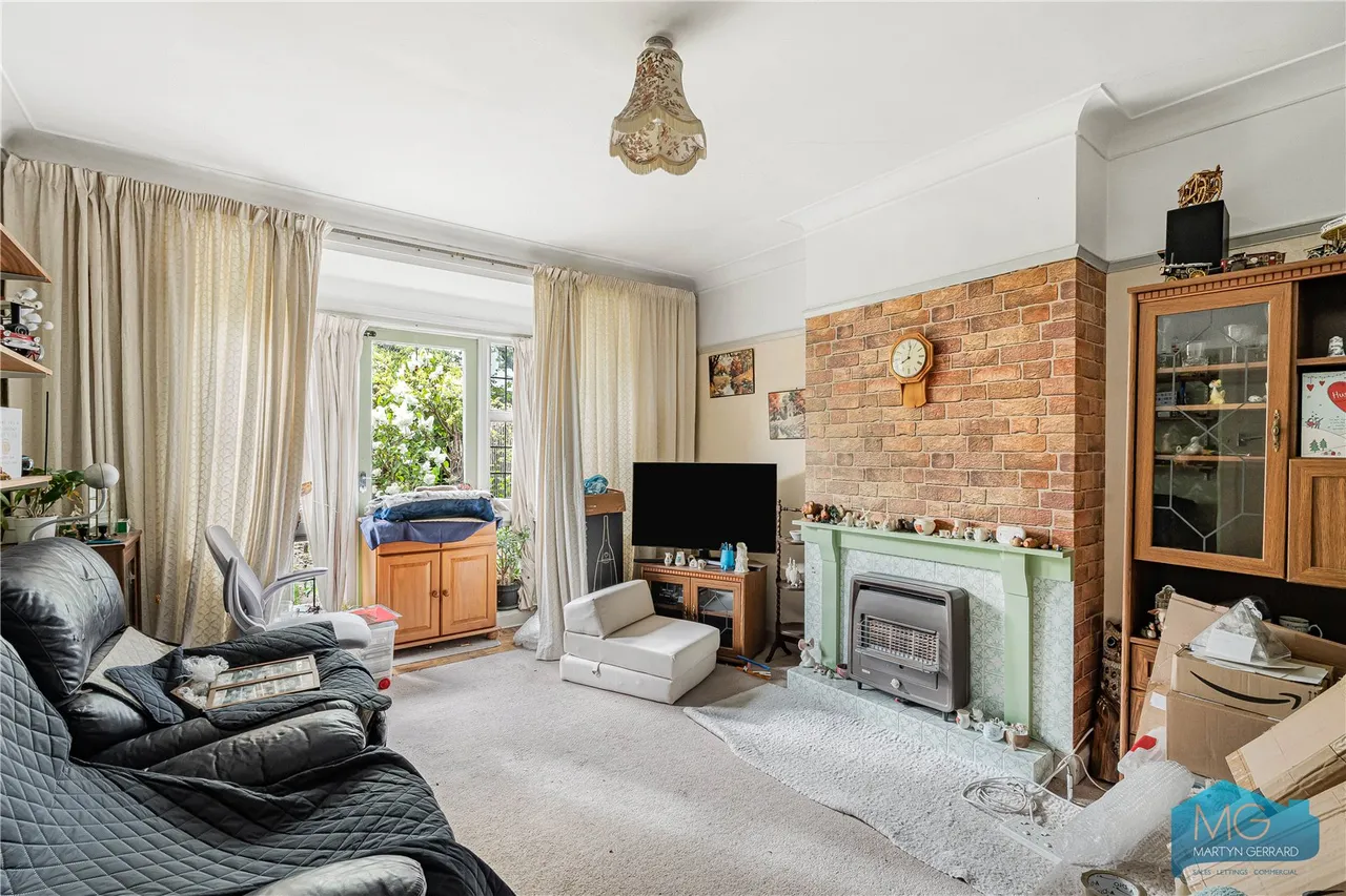 Lyndhurst Gardens, London, N3, photo 3