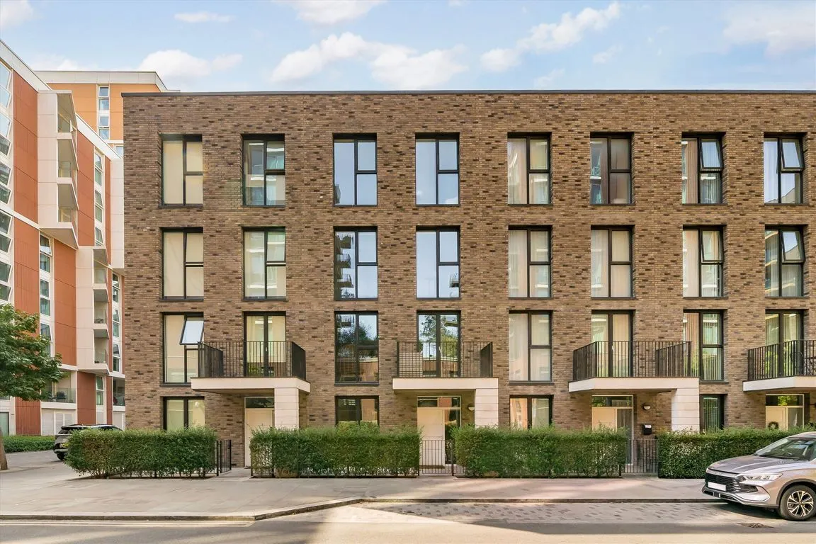 4 bed house for sale — Royal Crest Avenue, Royal Crest Avenue