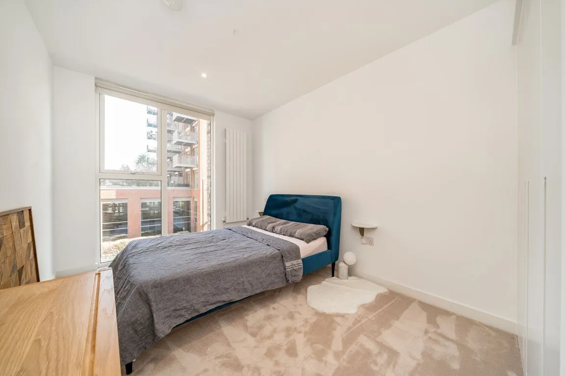 Royal Crest Avenue, Royal Crest Avenue, photo 10