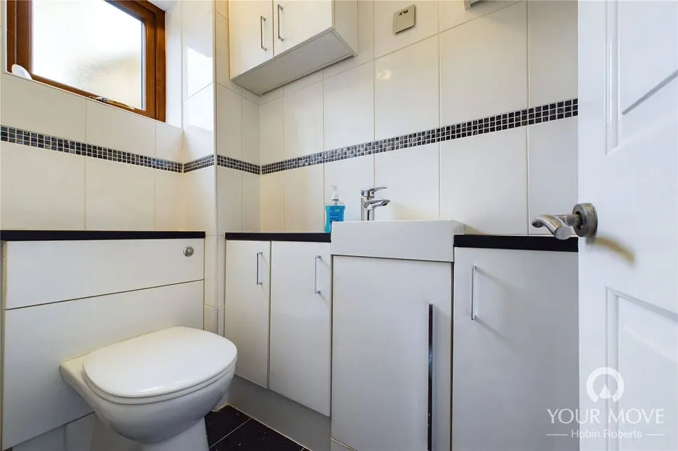Clipstone Court, Rothwell, NN14, photo 7
