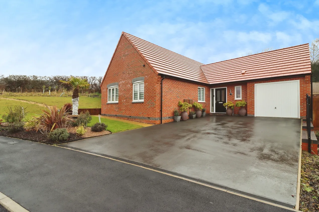 3 bed house for sale, Baker Road, Chesterfield, S42
