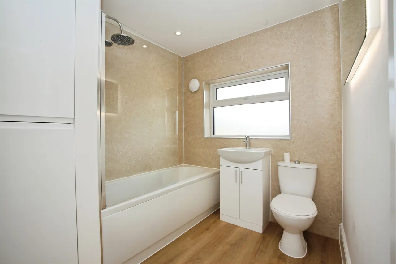 Lower Francis Street, Caerphilly, CF83, photo 17