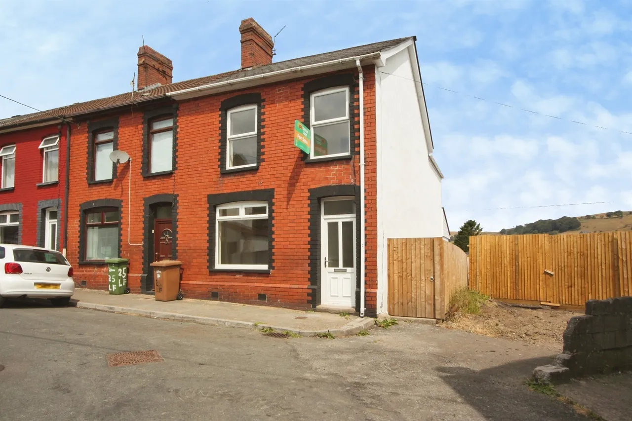 Lower Francis Street, Caerphilly, CF83, photo 2