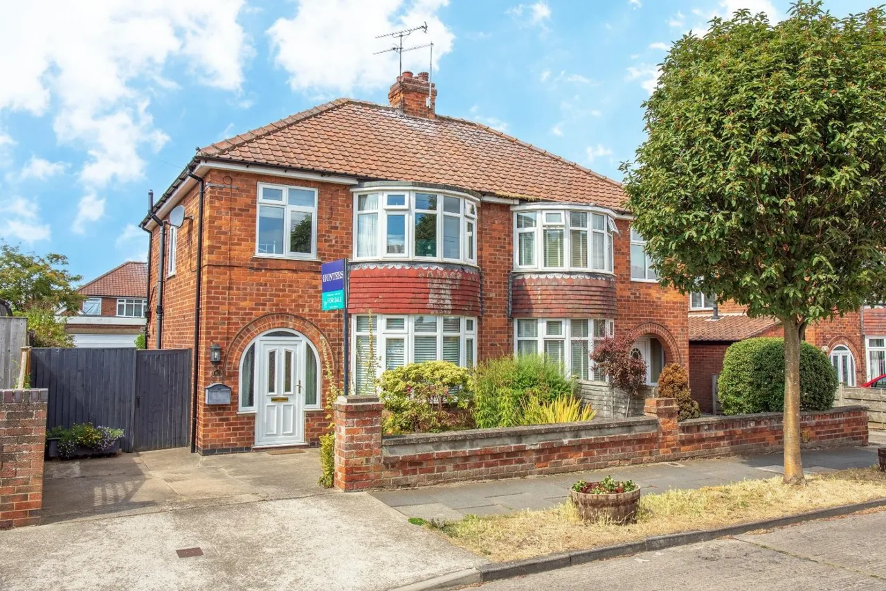 3 bed house for sale — Thirkleby Way, York