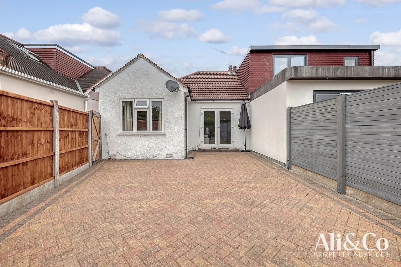 Howard Road, Upminster, Essex, RM14 2UU, photo 14