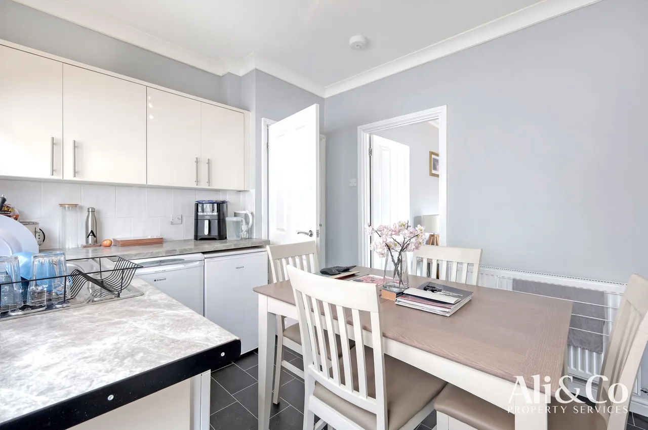 Howard Road, Upminster, Essex, RM14 2UU, photo 8