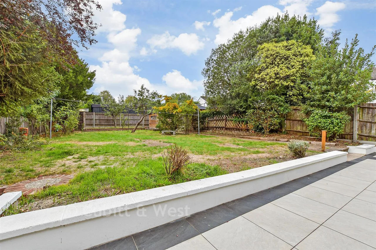Grosvenor Gardens, Wallington, SM6, photo 2