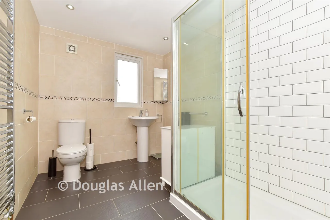 Alfred Gardens, Wickford, SS11, photo 21