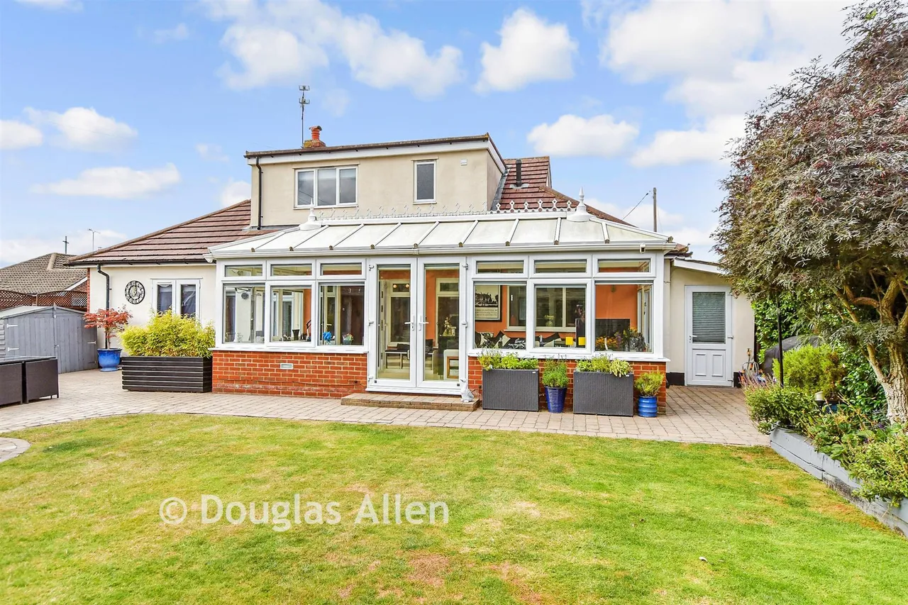 Alfred Gardens, Wickford, SS11, photo 2