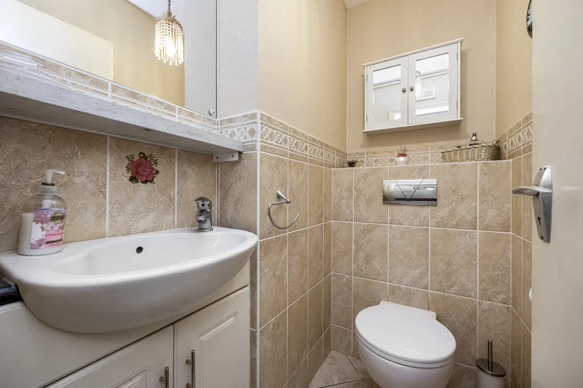 West Parade, Worthing, BN11, photo 12