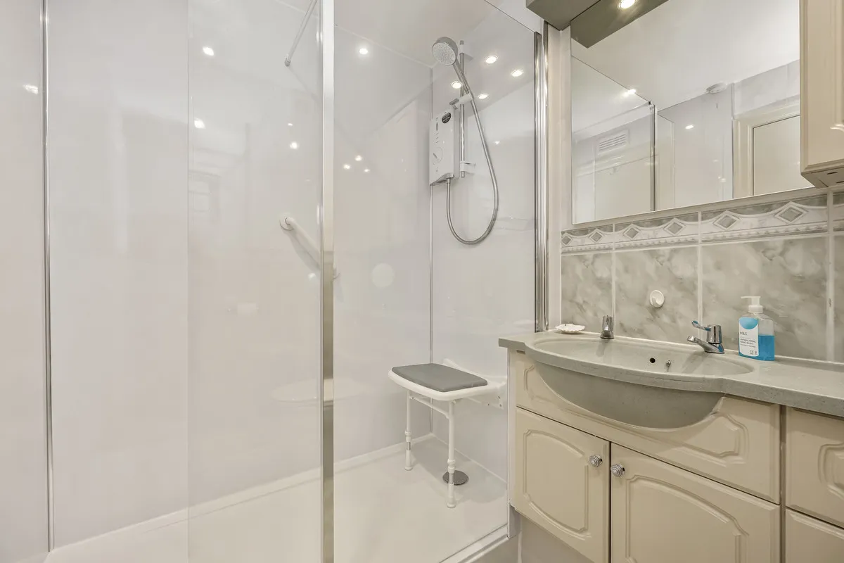 West Parade, Worthing, BN11, photo 5