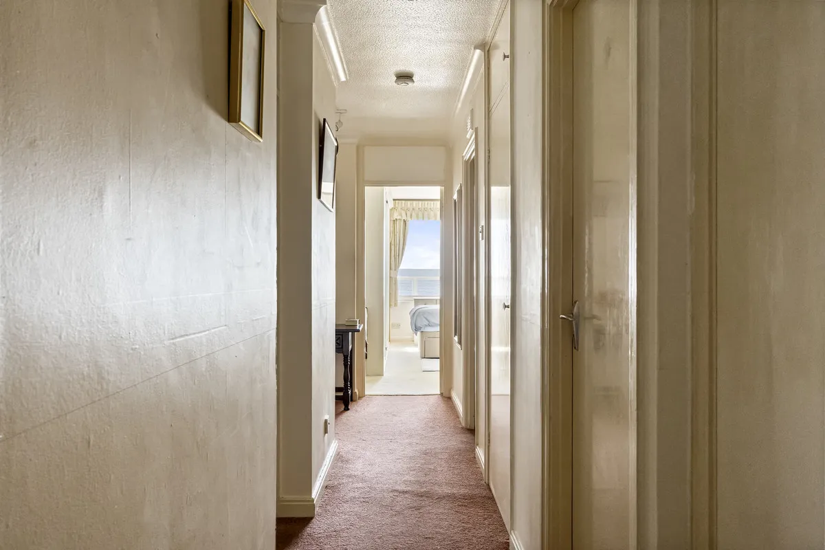 West Parade, Worthing, BN11, photo 13