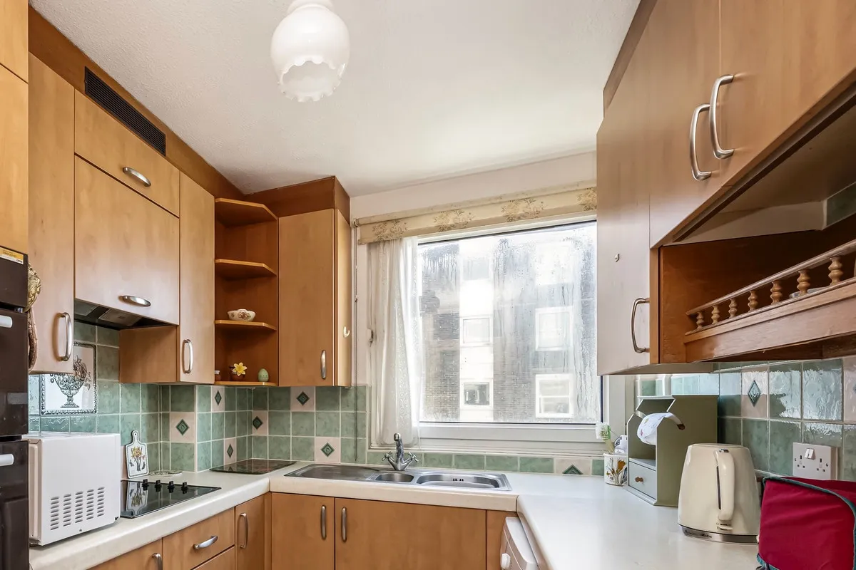 West Parade, Worthing, BN11, photo 4