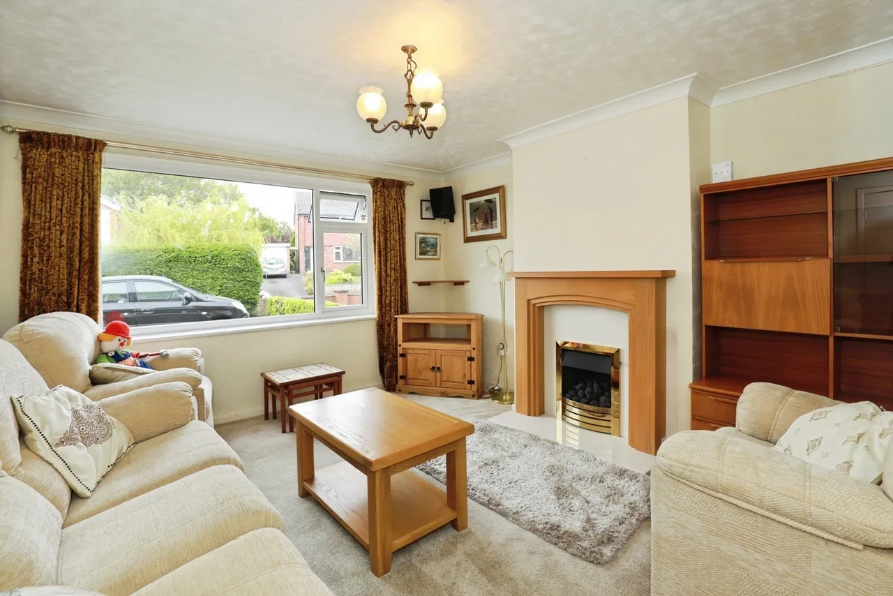 Woodnoth Drive, Shavington, Crewe, Cheshire, CW2, photo 5