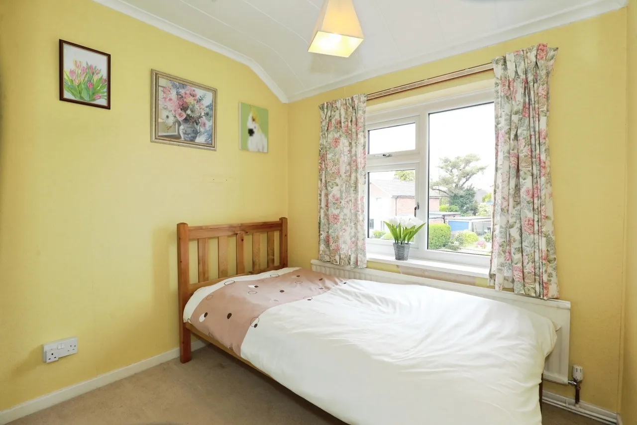 Woodnoth Drive, Shavington, Crewe, Cheshire, CW2, photo 13