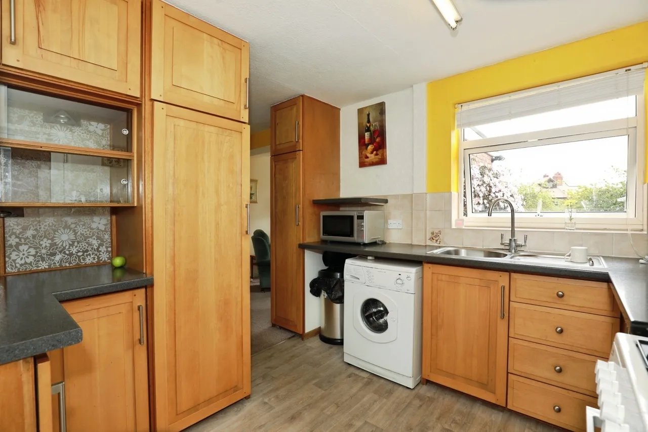 Woodnoth Drive, Shavington, Crewe, Cheshire, CW2, photo 4
